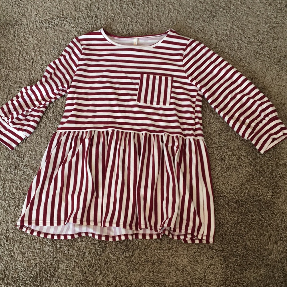 Maroon/White shirt